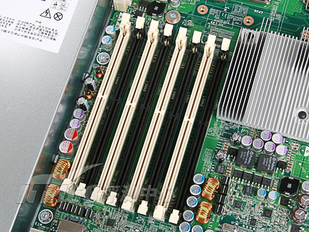 HP Proliant DL160 G5�������ڴ���