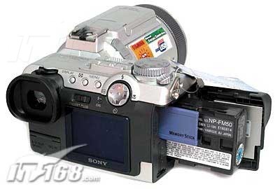 索尼DSC-F717数码相机产品图片8素材-IT168