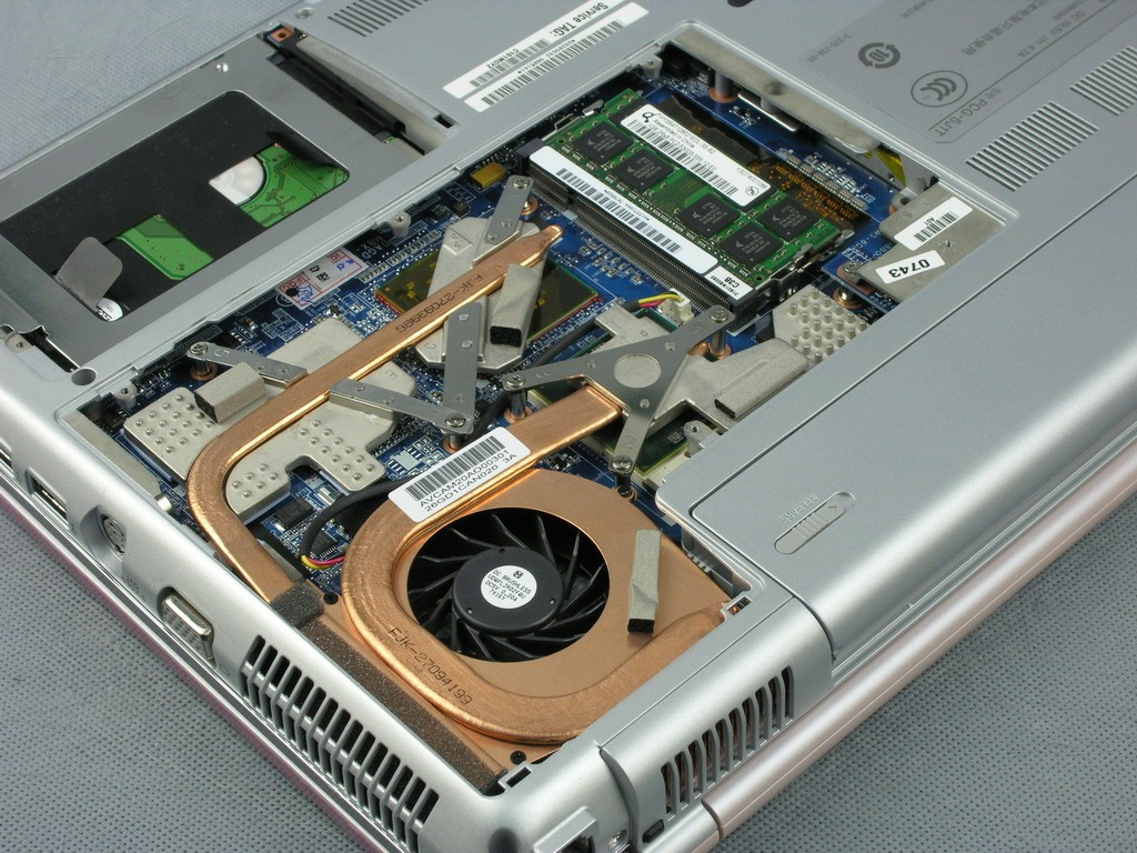 sony笔记本电脑拆硬盘_sony笔记本电脑拆硬盘