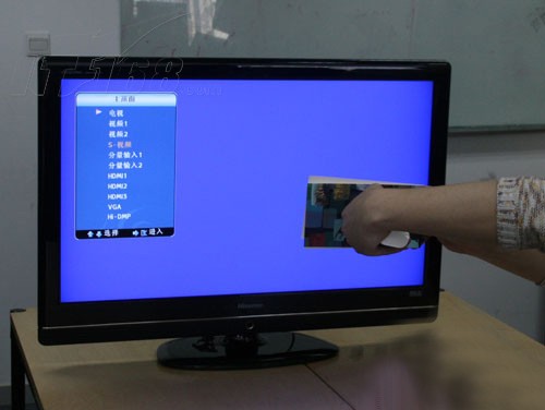 海信电视tlm37p69gp型号怎么和电脑主机连接?