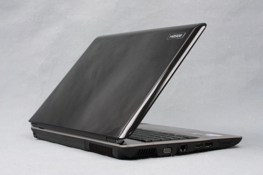 神舟优雅a550-i7 d1整体外观图图片4