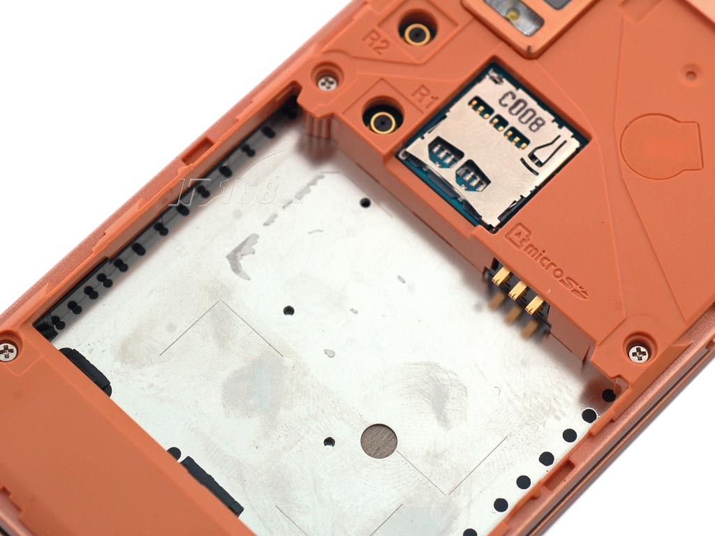 三星W899手机产品图片43素材-IT168手机图片