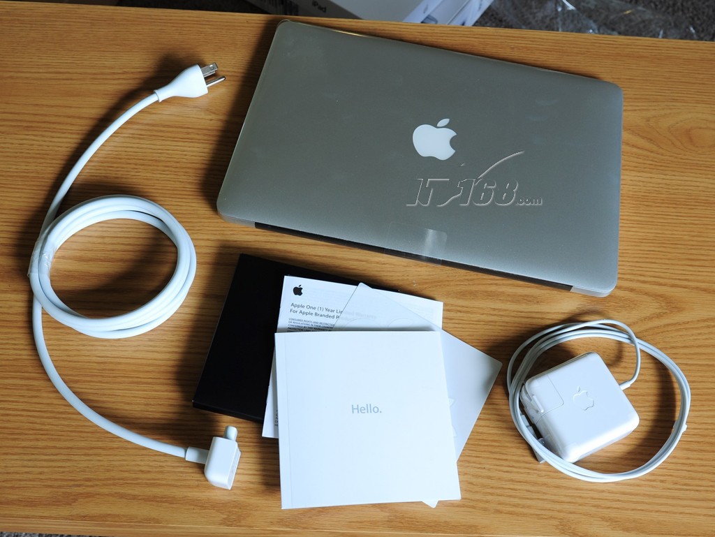 苹果MacBook Air(MC968CH\/A)实拍图片6素材