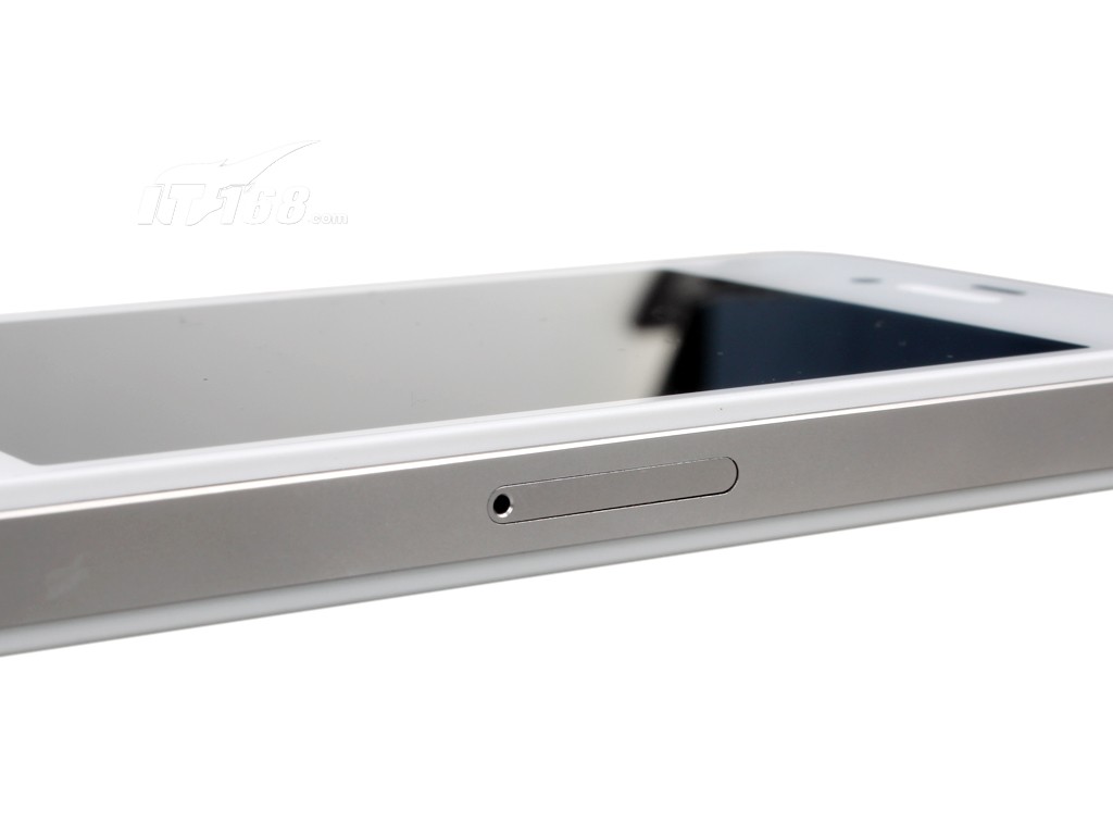 苹果iPhone4 8G(白色)SIM卡槽图片素材-IT168