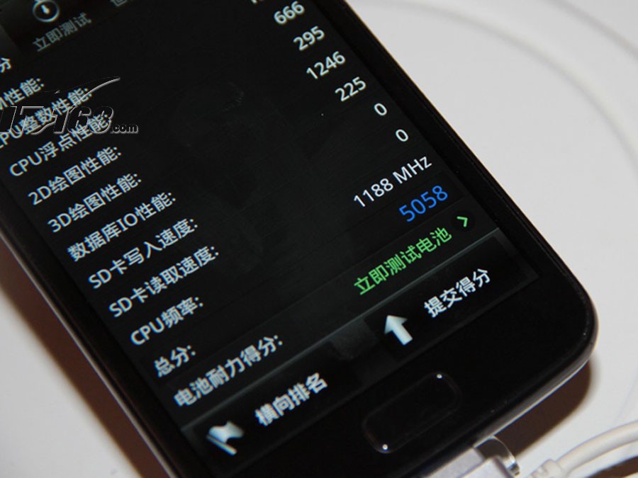 三星i929怎么样_三星i929开机问题_三星i929电信版