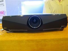 送翻页激光笔！索尼FX40促销价18999元 
