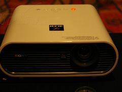 宽屏高亮 索尼EW5商务投影报价5850元