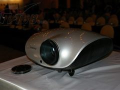 三星SP-D400S特价促销 送120英寸电动幕