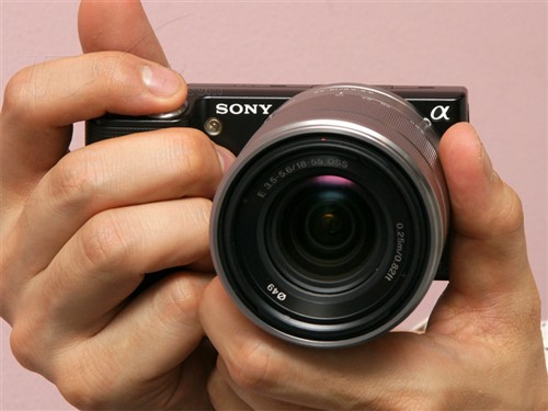 索尼索尼 NEX5(单头套机18-55mm F3.5-5.6) 图片