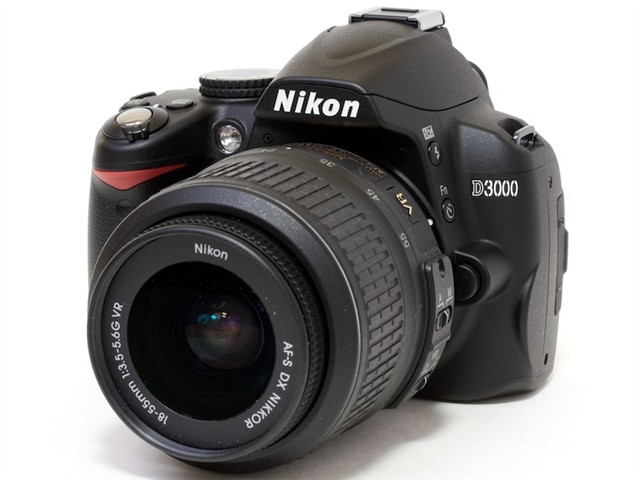尼康 d3000套机(含18-55mm镜头) 1020万像素