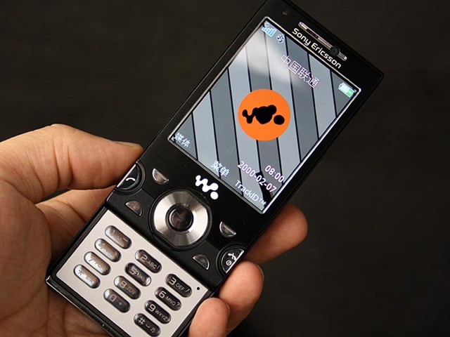 索尼爱立信w995手机产品图片1-it168