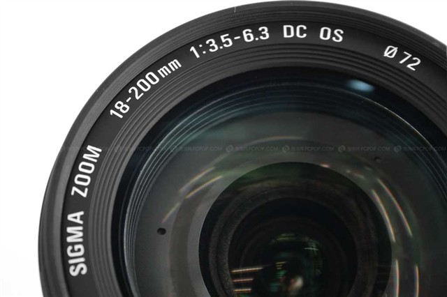 $2099 镜头用途:标准变焦镜头 卡口类型:尼康卡口 焦距:f=18-200mm