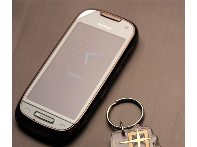 苹果5限量版手机镶钻_诺基亚全球限量版镶钻手机_苹果x限量版手机镶钻