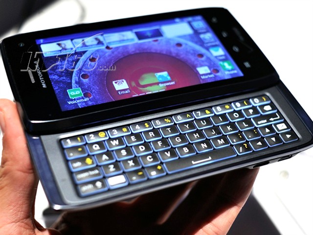 摩托罗拉里程碑4 xt894手机产品图片27-it168