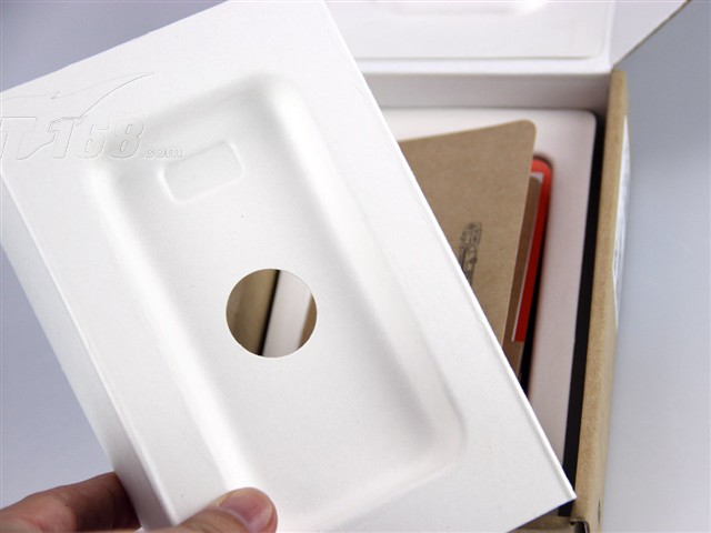 小米官翻版手机产品图片30-IT168