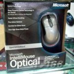 Microsoft 红光鲨纪念版