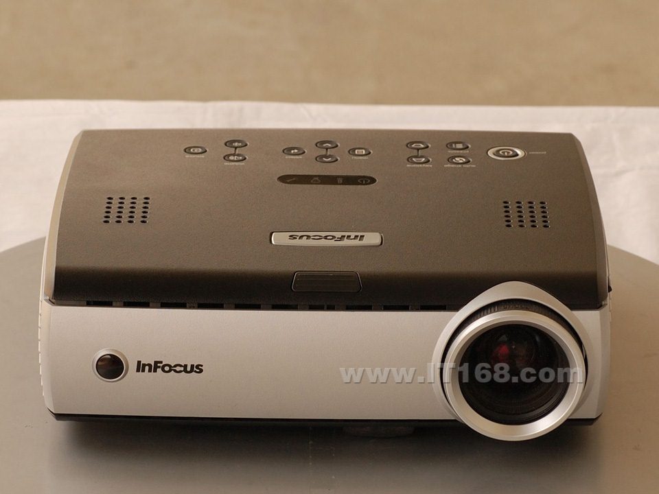 ������(Infocus) IN36CͶӰ�����������ͼ