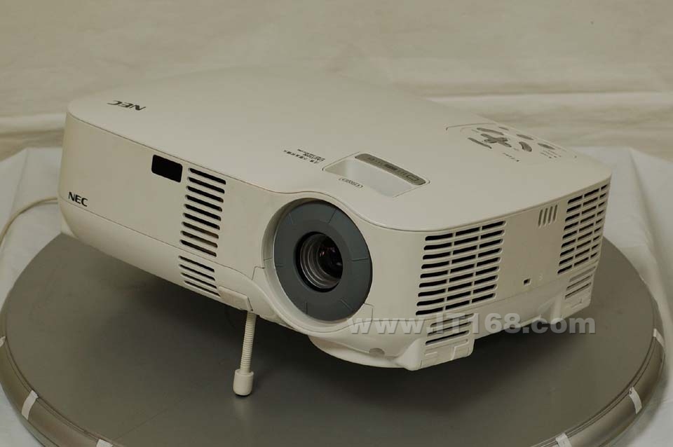 NEC VT49+投影机外观清晰大图