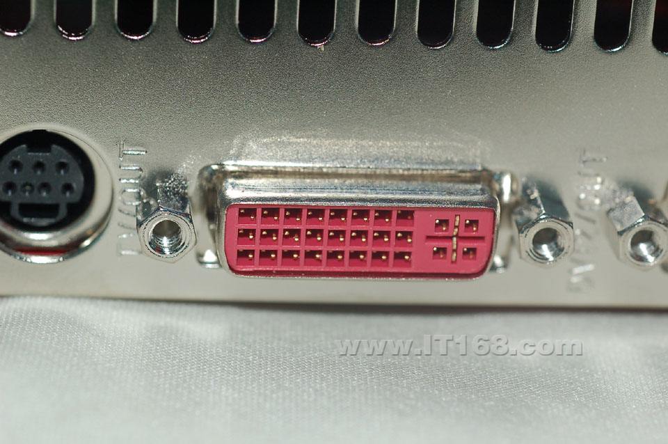 ���N(GAINWARD) ���8600GT��ӧ��256M�Կ����������ͼ
