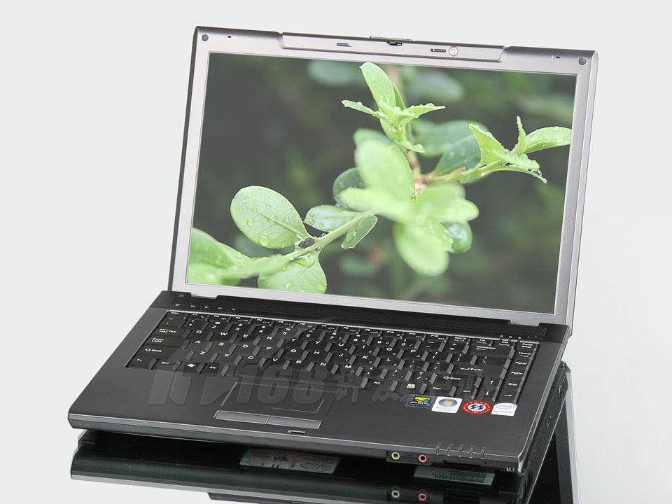 ����(Founder) R610RVUR610-410�ʼǱ����������ͼ