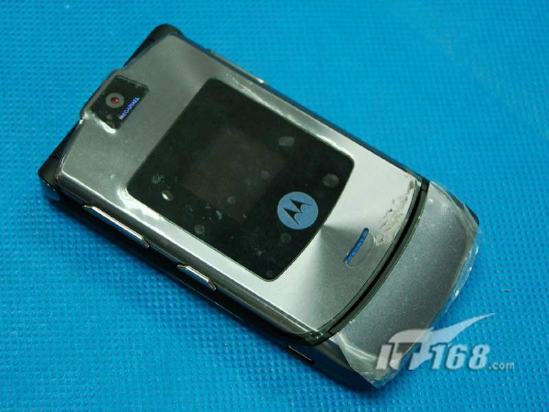 MOTO(摩托罗拉) RAZR V3i手机外观清晰大图