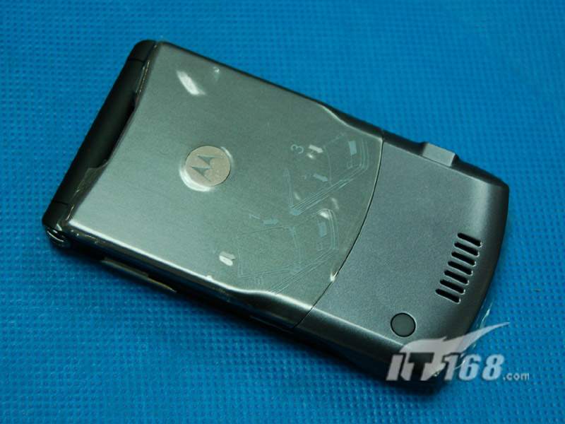 MOTO(摩托罗拉) RAZR V3i手机外观清晰大图
