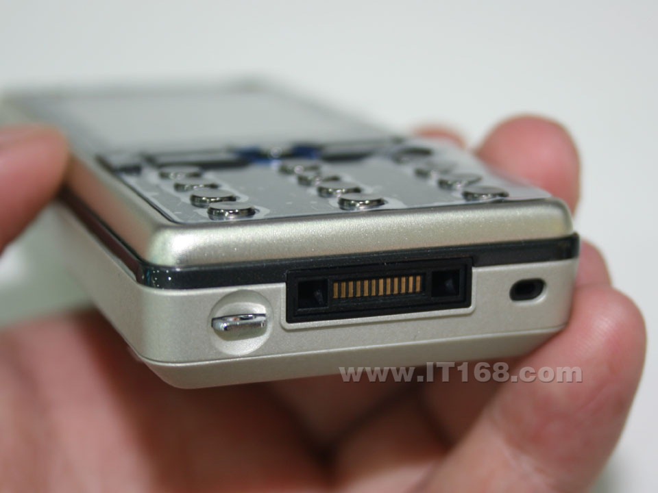 ���ᰮ����(����) K818C�ֻ����������ͼ
