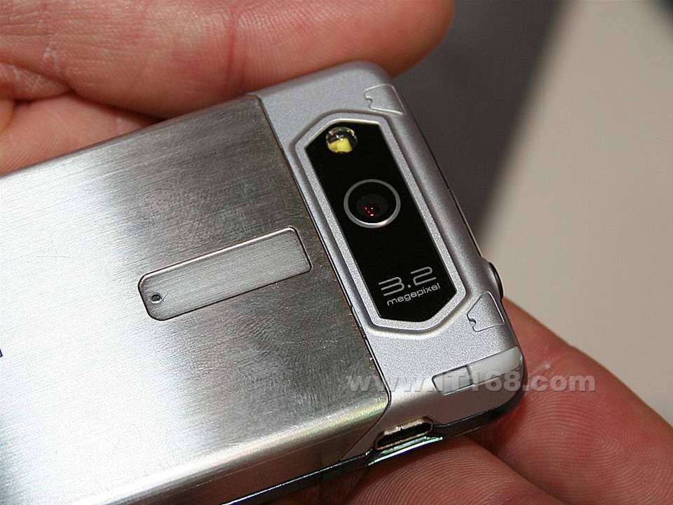 ���ᰮ����(����) XPERIA X1�ֻ����������ͼ