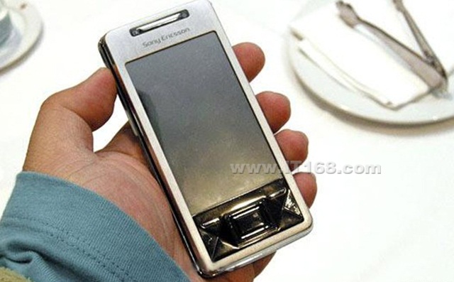 ���ᰮ����(����) XPERIA X1�ֻ����������ͼ