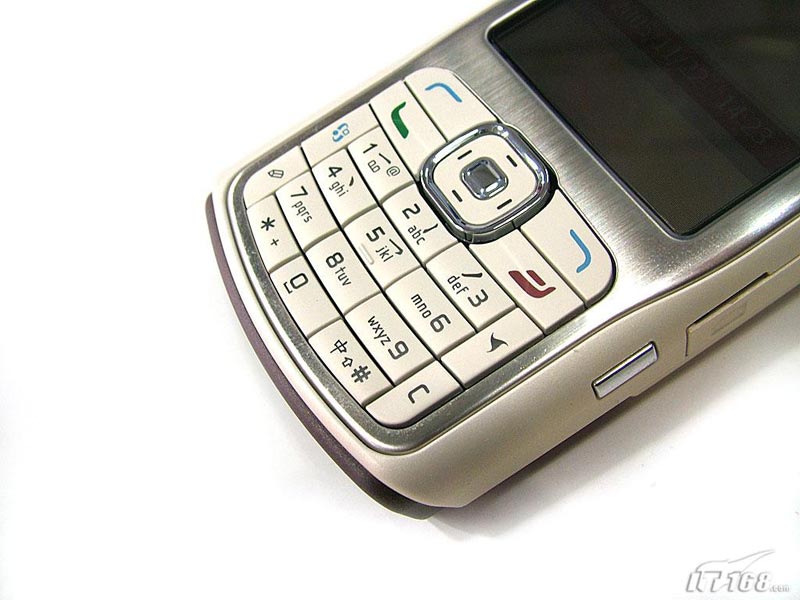 诺基亚(NOKIA) N70手机外观清晰大图