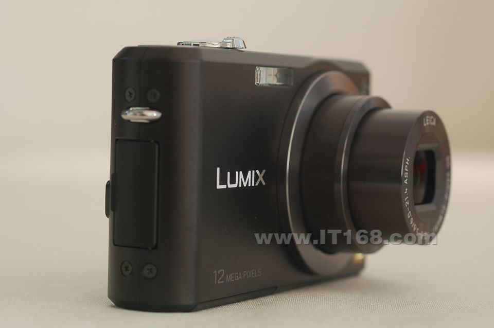 松下(Panasonic) DMC-FX100GK数码相机外观清晰大图