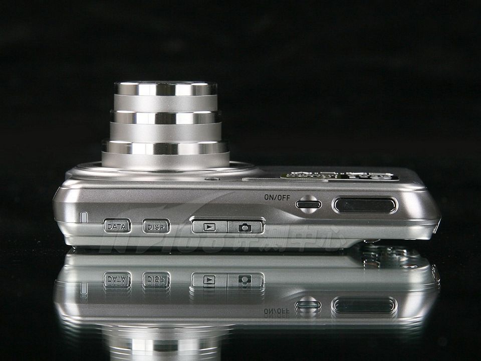 卡西欧(CASIO) EX-S880数码相机外观清晰大图