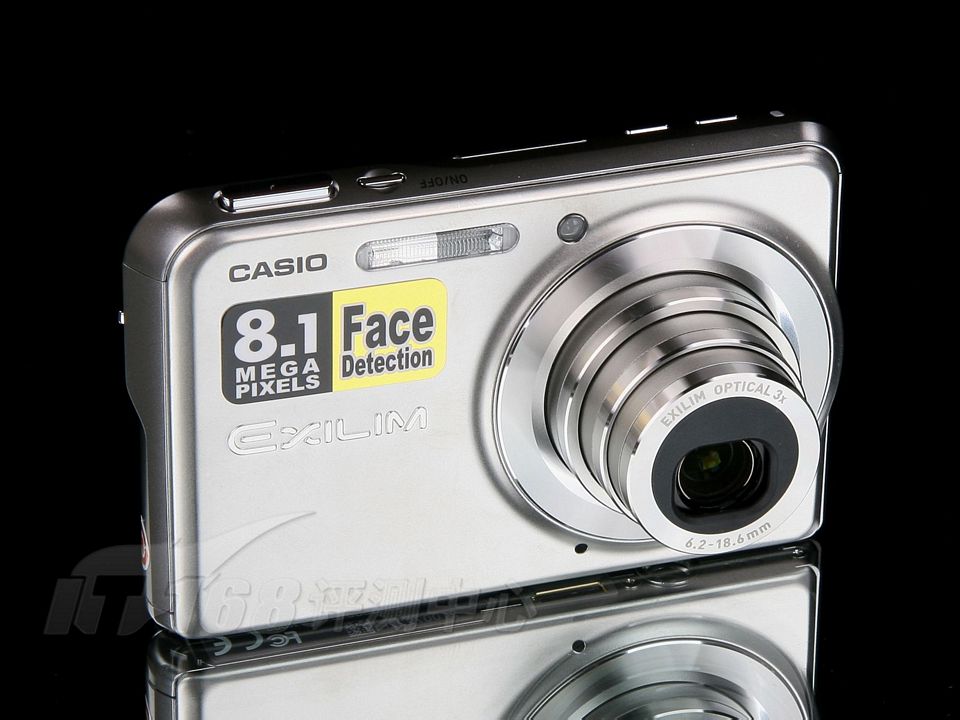 卡西欧(CASIO) EX-S880数码相机外观清晰大图