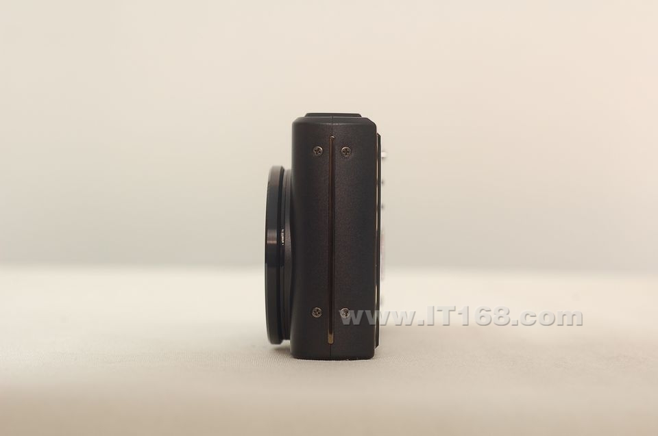 爱国者(aigo) DC-V1080数码相机外观清晰大图
