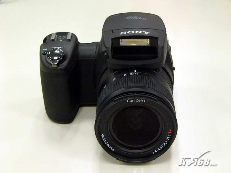 DSC-R1-6.jpg