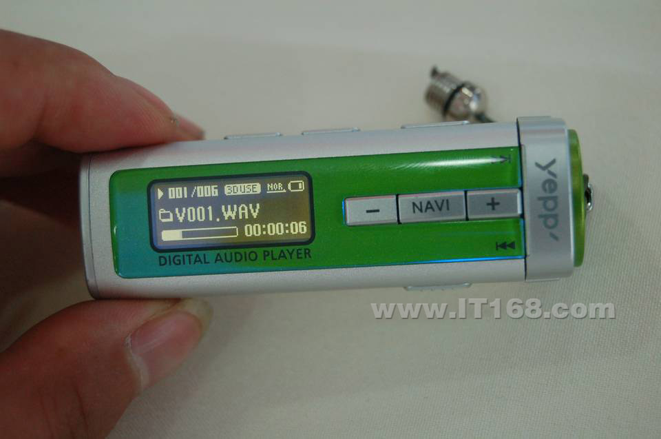三星(SAMSUNG) YP-T55256MMP3播放器外观清晰大图