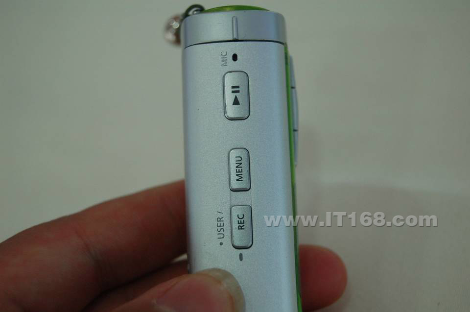 三星(SAMSUNG) YP-T55256MMP3播放器外观清晰大图