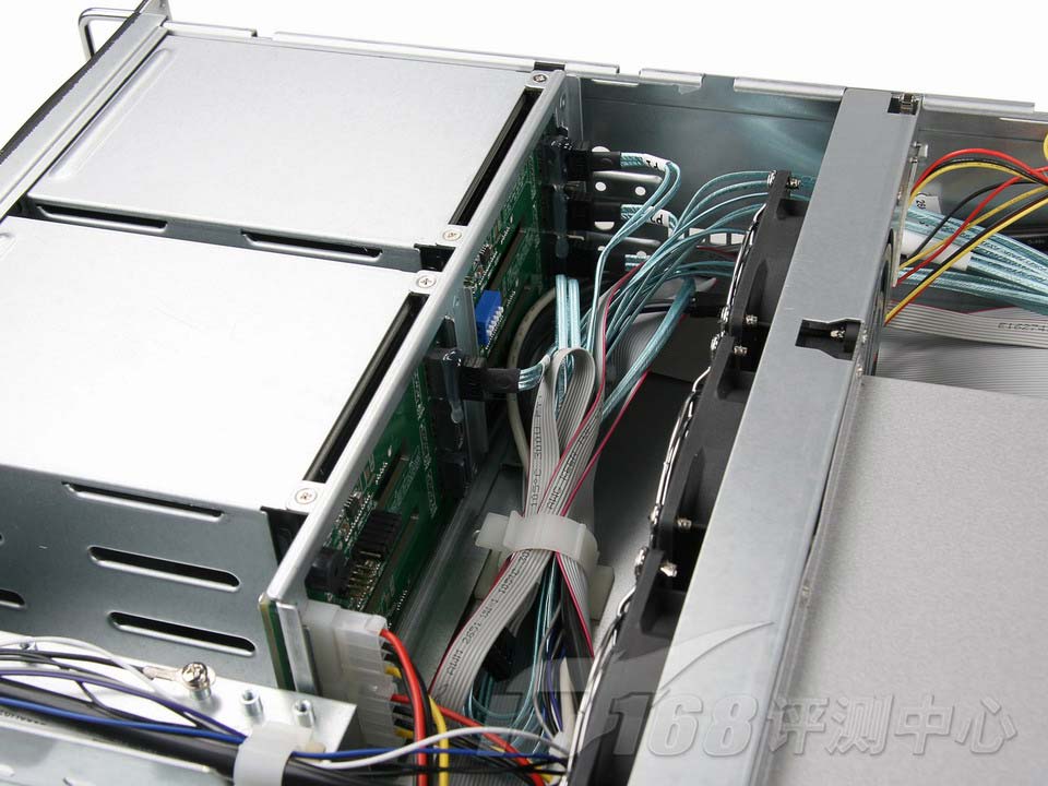 �˳�(Inspur) Ӣ��NF290DXeon 5110/1GB/73SCSI/6*HSB���������������ͼ