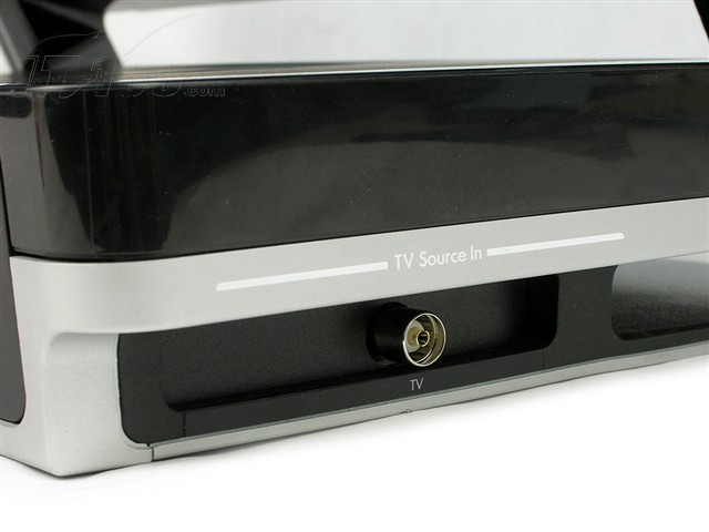 惠普 TouchSmart IQ770a台式机电脑图片