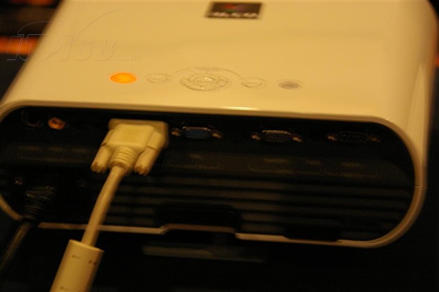 点击查看下一张SONY VPL-EW5投影机图片