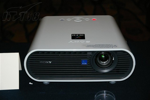 SONY VPL-EW5投影机图片
