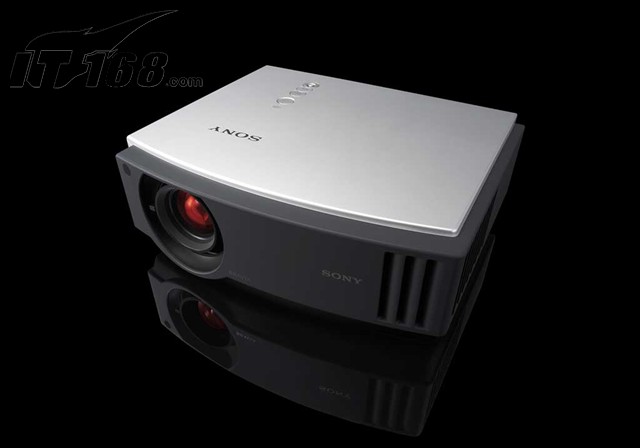 点击查看下一张SONY VPL-AW10投影机图片