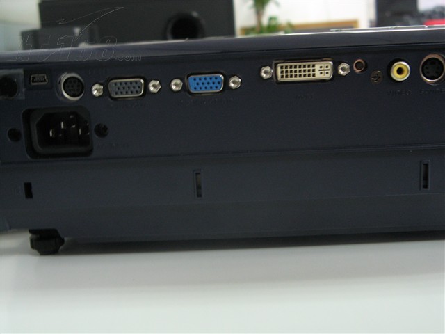 BenQ MP620C投影机图片