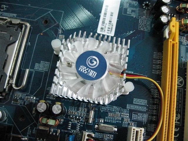 点击查看下一张影驰 U7150主板图片