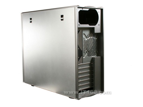 点击查看下一张NZXT 亚当斯ADAMAS机箱图片