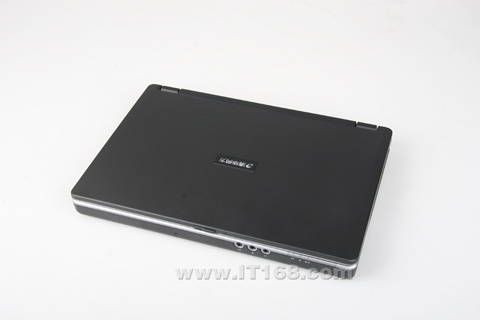 点击查看下一张清华同方 超锐 V400(TK53/512M/80G)笔记本图片