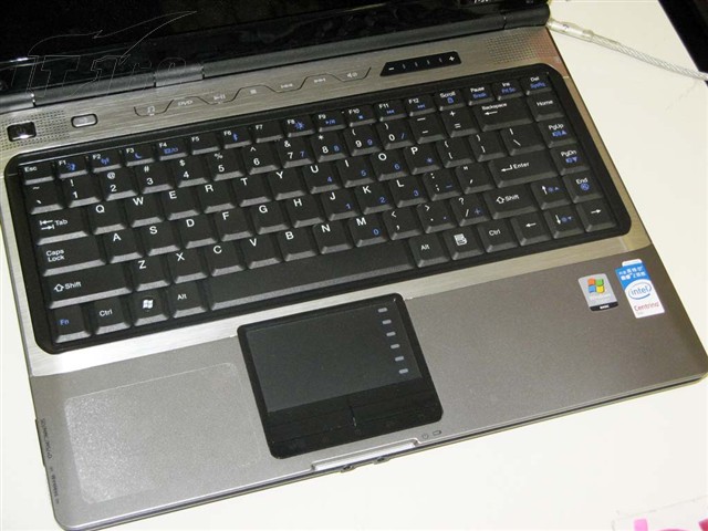 点击查看下一张Gateway T-6817c笔记本图片