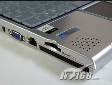 清华紫光 V530R笔记本图片