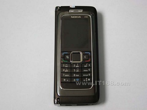 点击查看下一张诺基亚 E90 Communicator手机图片