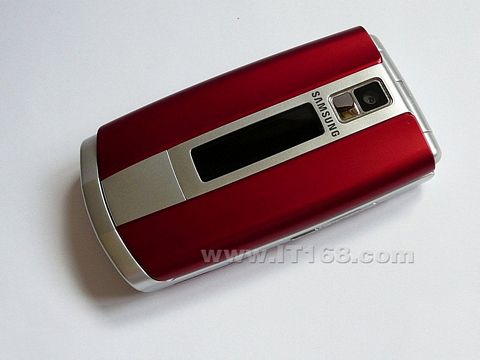 点击查看下一张三星 SGH-Z240手机图片